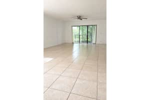 16541 Blatt Blvd 201, Weston