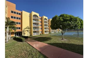 7010 Nw 186th St 5-107, Hialeah