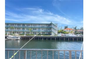 3944 Ne 167th St 106, North Miami Beach