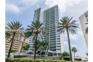 3140 S Ocean Dr 305, Hallandale Beach