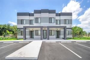 309 Nw 7th Ct 2, Hallandale Beach