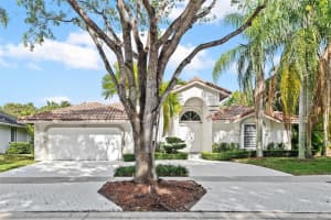 765 Bayside Ln, Weston