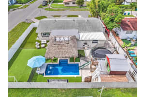 2575 Ne 214th St, Miami