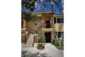 980 Ne 33rd Ter 203, Homestead