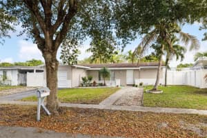 9431 Nw 23rd St 9431, Pembroke Pines
