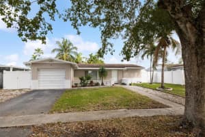 9431 Nw 23rd, Pembroke Pines
