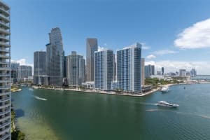 848 Brickell Key Dr 1906, Miami