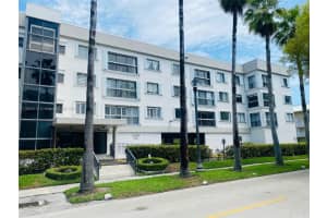 255 Galen Dr 4l, Key Biscayne