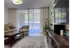 320 Ne 12th Ave 304, Hallandale Beach