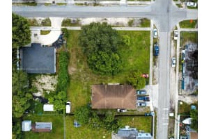2302 Nw 82nd St, Miami