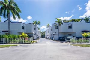 2927 Sw 18 Th Terrace, Fort Lauderdale