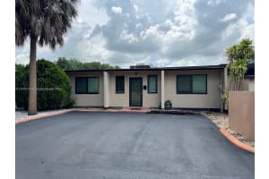 15011 Coconut Ct 15011, Miami Lakes