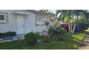 4795 Nw 42nd St B, Lauderdale Lakes