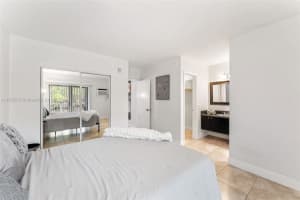 1777 Venice Ln 136, North Miami