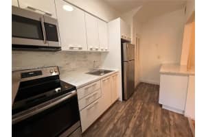 723 Ne 91st St 1c, Miami Shores
