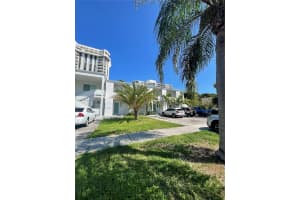 1385 Ne 105th St 4, Miami Shores