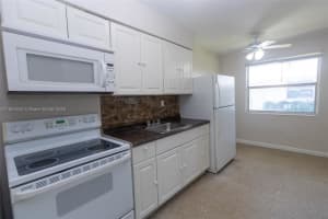 15980 Ne 19th Pl 2, North Miami Beach