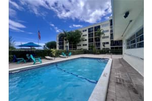 220 Sw 9th Ave 209, Hallandale Beach