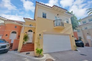 18345 Ne 30th Pl 18345, Aventura
