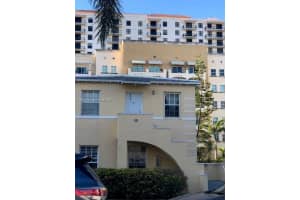 15 Santillane Ave 2, Coral Gables