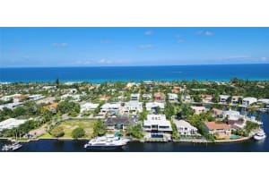 20201 E Country Club Dr 2301, Aventura