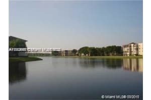 9235 Lagoon Pl 407, Davie
