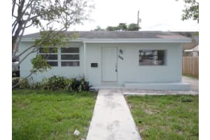 2124 Taylor St ., Hollywood