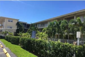 1100 Ne 1st Ct 102, Hallandale Beach