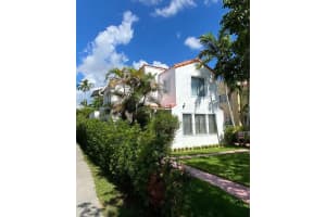 227 Phoenetia Ave 2, Coral Gables