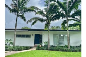 5801 Sw 100th St 1, Pinecrest