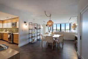90 Edgewater Dr 1111, Coral Gables