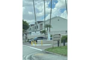 17515 Nw 67th Ct L-22, Hialeah
