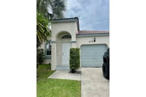 670 Nw 154th Ave ., Pembroke Pines