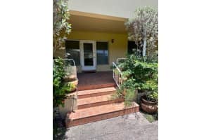 30 Park Dr A12, Bal Harbour