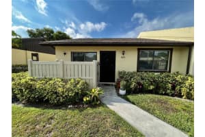 587 Banks Rd, Margate