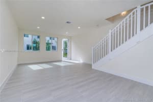 10226 Nw 64th Ter 105, Doral