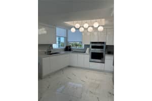 3000 Ne 188th St 701, Aventura