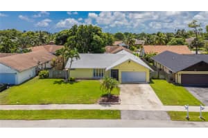 3800 Nw 8th St, Delray Beach