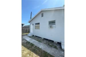 517 Nw 1st Ave 2, Hallandale Beach