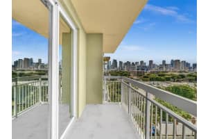 816 Nw 11th St 1208, Miami