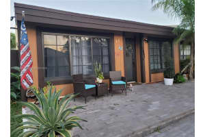 1881 Phoenix Ave 1881, Pembroke Pines