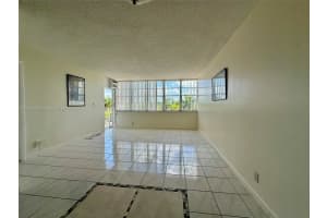 2025 Ne 164th St 418, North Miami Beach