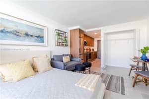 1950 W 49th St 410, Hialeah