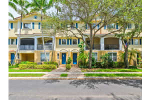 2867 S Oasis Dr, Boynton Beach