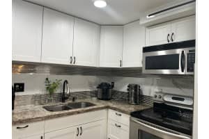 4166 Inverrary Dr 104, Lauderhill