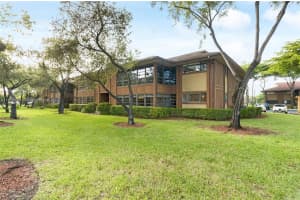 4970 Nw 102nd Ave 102-4, Doral
