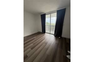 1475 Ne 125th Ter 511b, North Miami