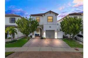 3471 W 110th St, Hialeah