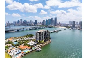 801 N Venetian Dr 201, Miami