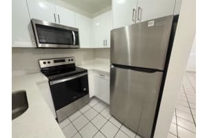 5660 W 25th Ct 5660, Hialeah
